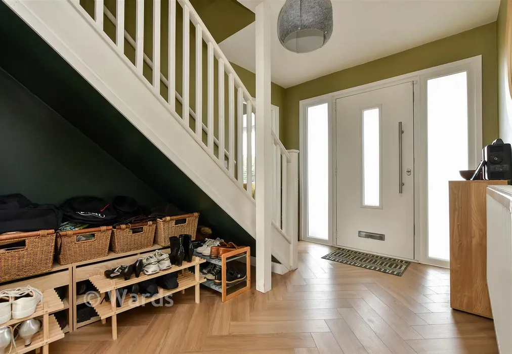 Hallway - Epple Bay Avenue, Birchington, Kent - Wards of Kent