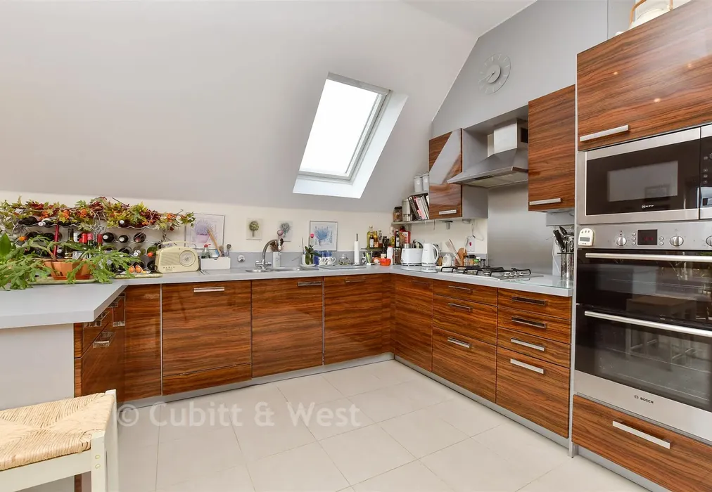 Lounge / Kitchen - Langley Park Road, Sutton, Surrey - Wards of Kent