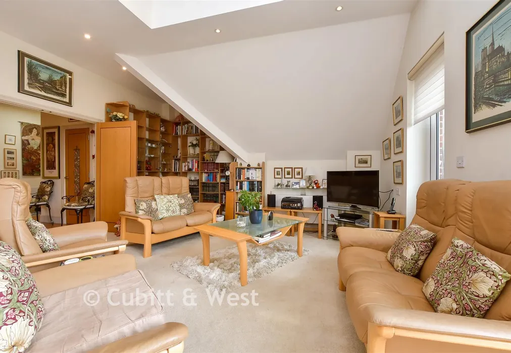 Lounge / Kitchen - Langley Park Road, Sutton, Surrey - Wards of Kent