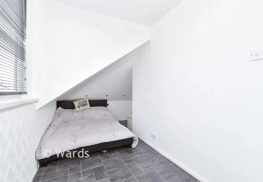 Bedroom 2 - Flaxman Drive, Maidstone, Allington, Kent - Wards of Kent