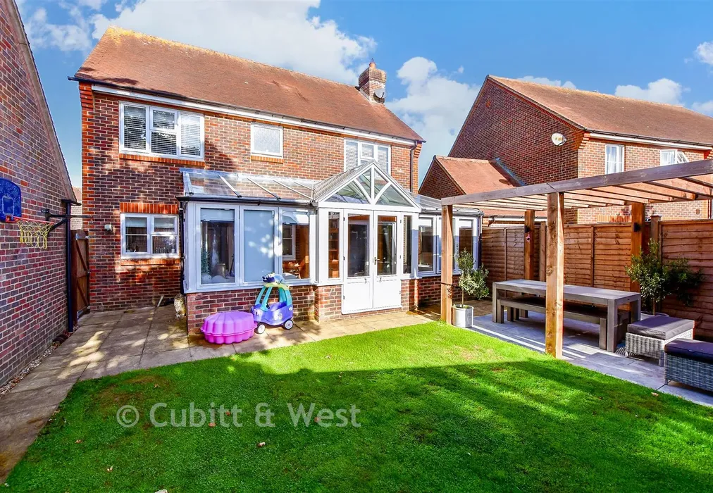 Rear Garden - Walwyn Close, West Sussex, West Sussex - Wards of Kent