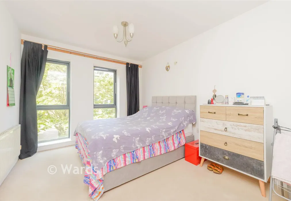 Bedroom - Park Lane, Greenhithe, Kent - Wards of Kent