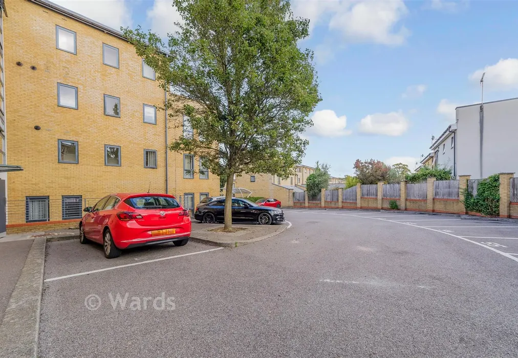 Driveway/Parking - Park Lane, Greenhithe, Kent - Wards of Kent