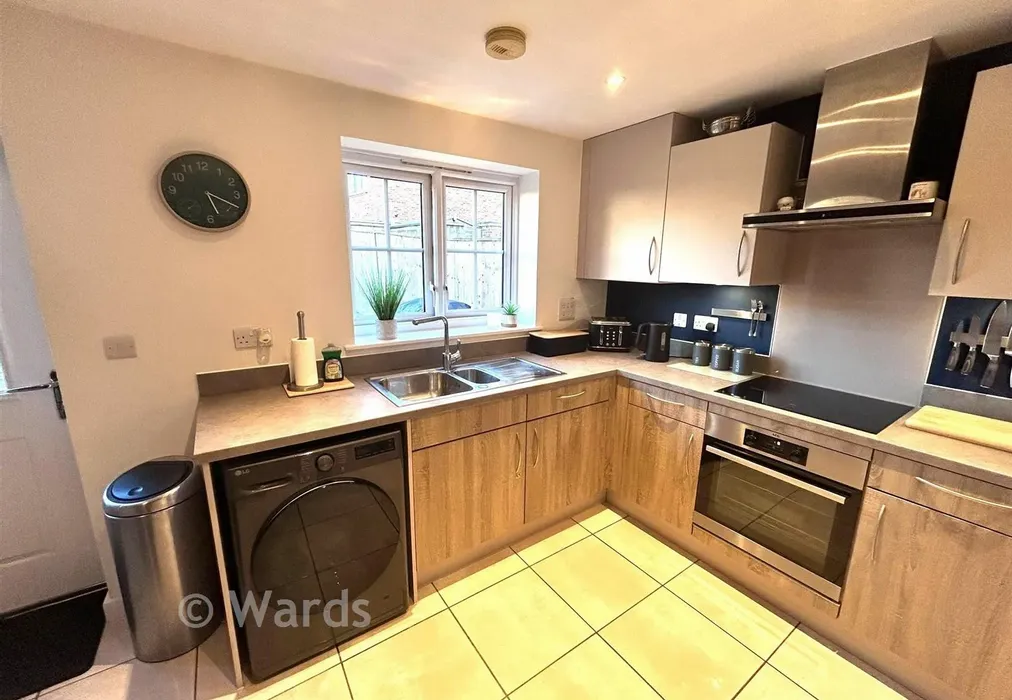 Kitchen - Perrymede Road, Allington, Maidstone, Kent - Wards of Kent