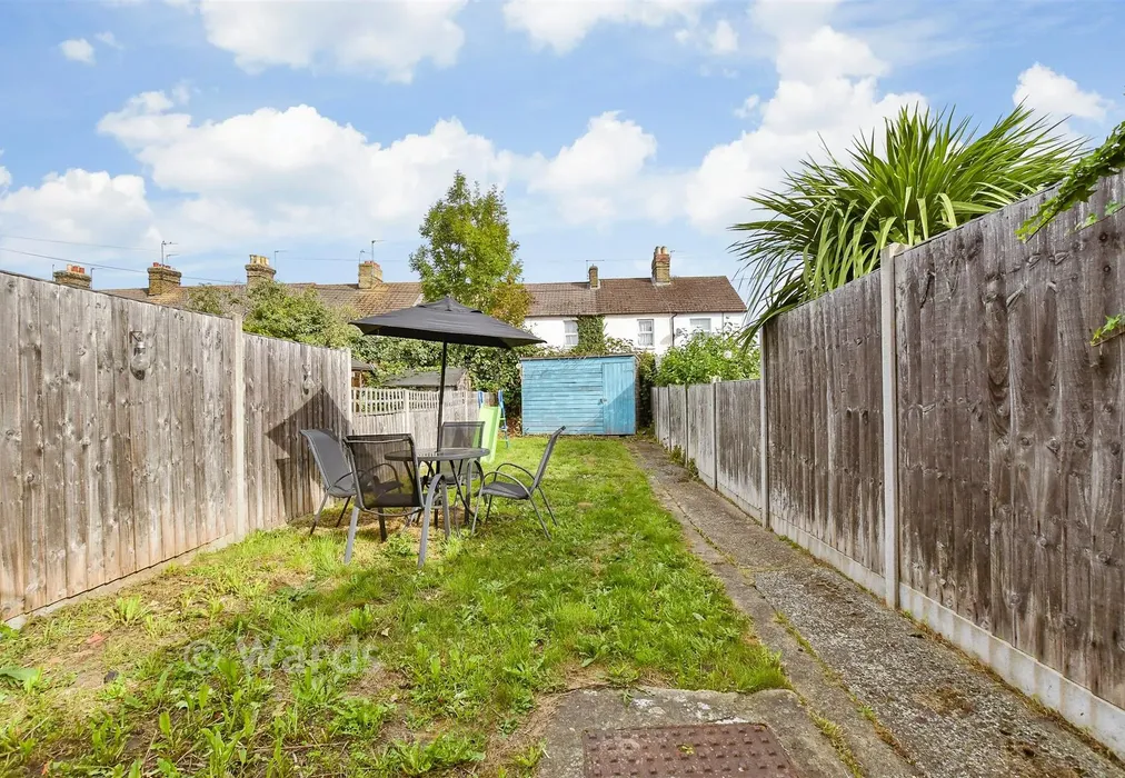 Rear Garden - Bramley Road, Snodland, Kent - Wards of Kent