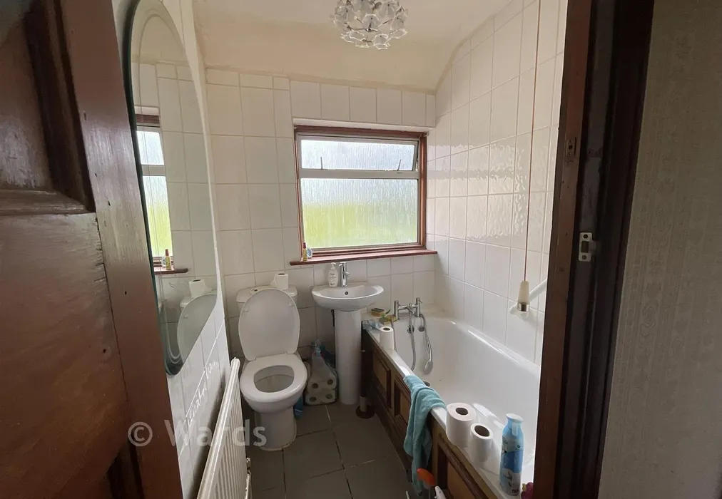Bathroom - Westwood Lane, Welling, Kent - Wards of Kent
