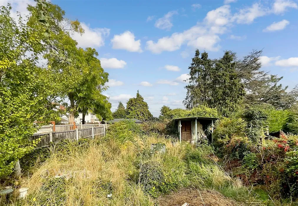 Garden - Westwood Lane, Welling, Kent - Wards of Kent