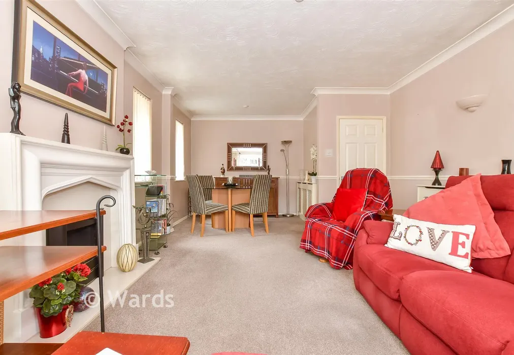 Lounge - Linden Road, Westgate-On-Sea, Kent - Wards of Kent