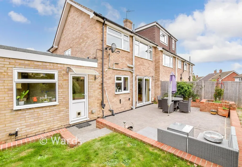 Patio / Decking - Larch Crescent, Tonbridge, Kent - Wards of Kent