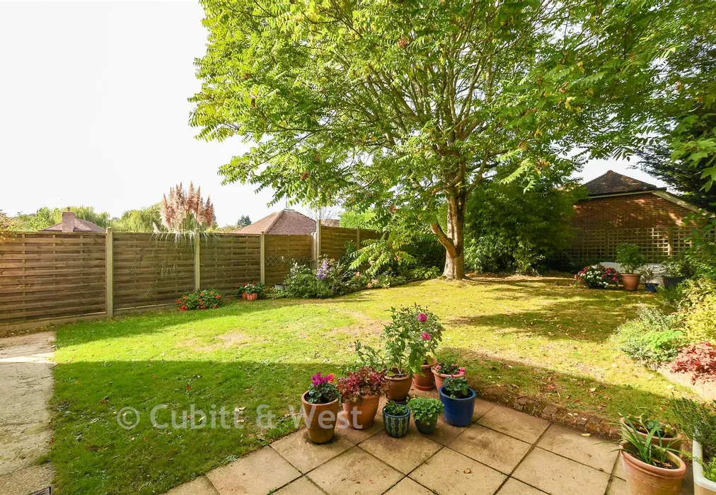 Rear Garden - London Road, Pulborough, West Sussex - Wards of Kent