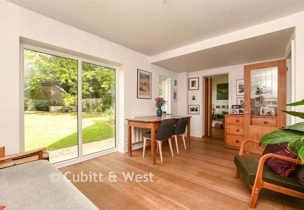 Dining Room - London Road, Pulborough, West Sussex - Wards of Kent