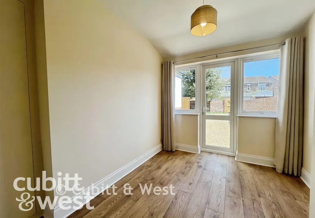 Room 2 - London Road, Portsmouth, Hampshire - Wards of Kent