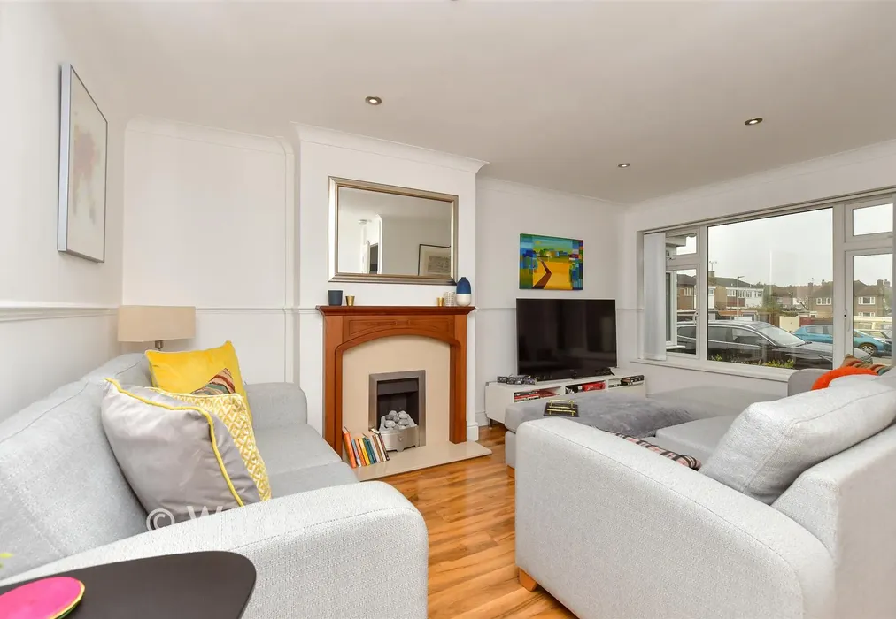 Lounge - Austin Close, Darland, Kent - Wards of Kent