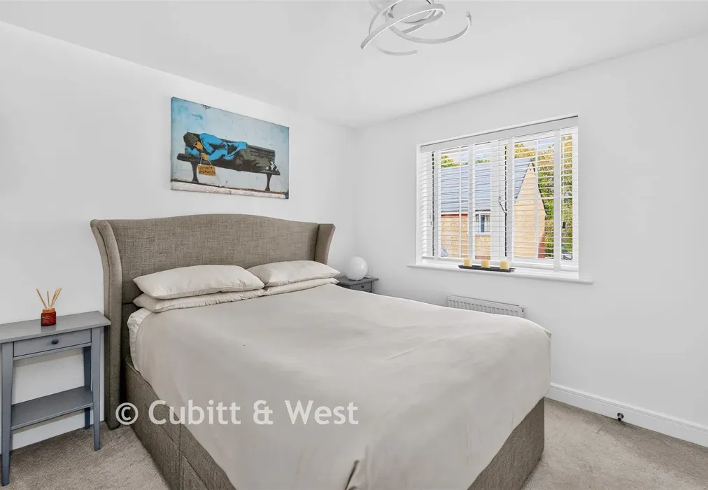 Bedroom 1 - Waxwing Walk, Chichester, West Sussex - Wards of Kent