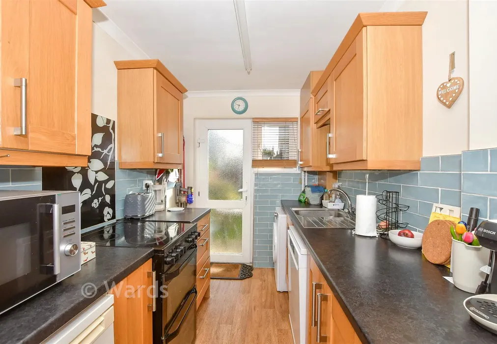 Kitchen - Norton Road, Tunbridge Wells, Kent - Wards of Kent