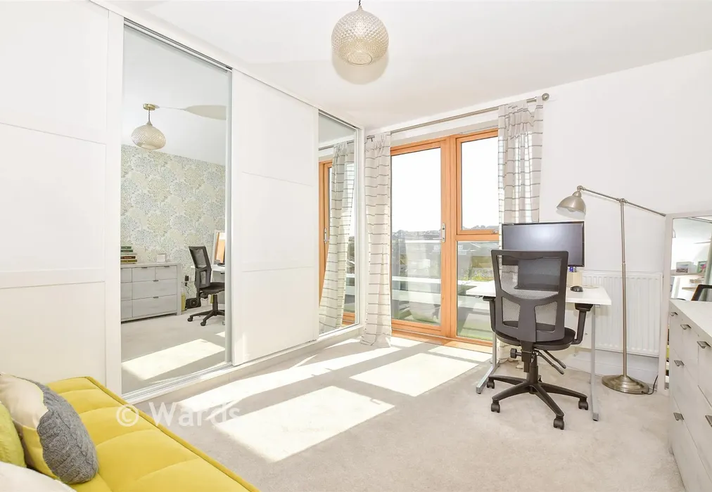 Bedroom 2 - Avebury Avenue, Tonbridge, Kent - Wards of Kent