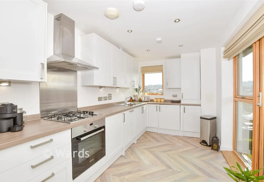 Lounge/Kitchen/ Diner - Avebury Avenue, Tonbridge, Kent - Wards of Kent