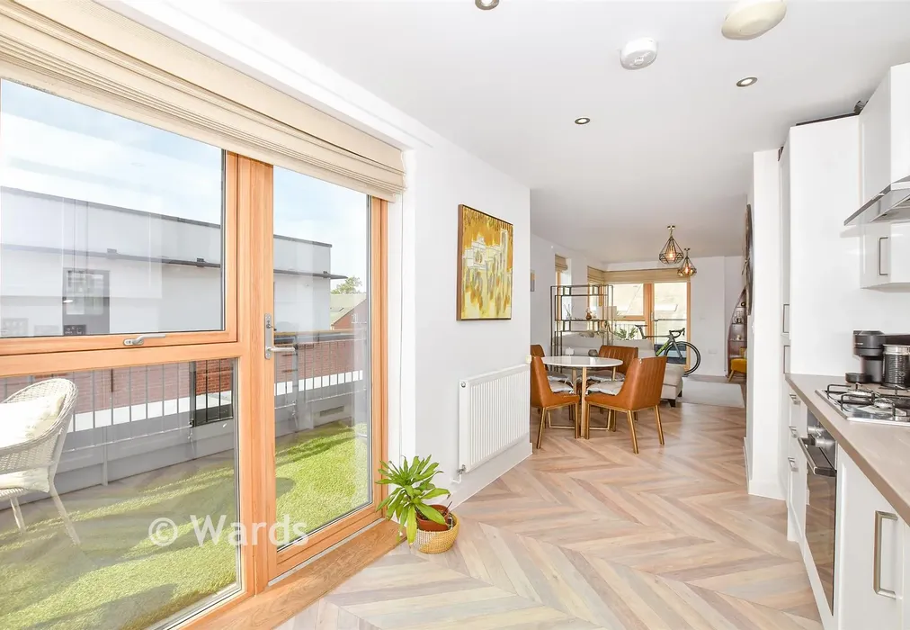 Lounge/Kitchen/ Diner - Avebury Avenue, Tonbridge, Kent - Wards of Kent