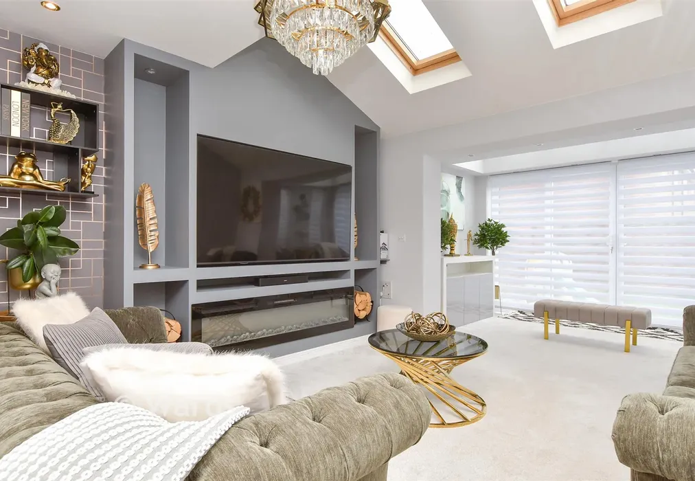 Lounge/Diner - Poynder Drive, Holborough Lakes, Kent - Wards of Kent