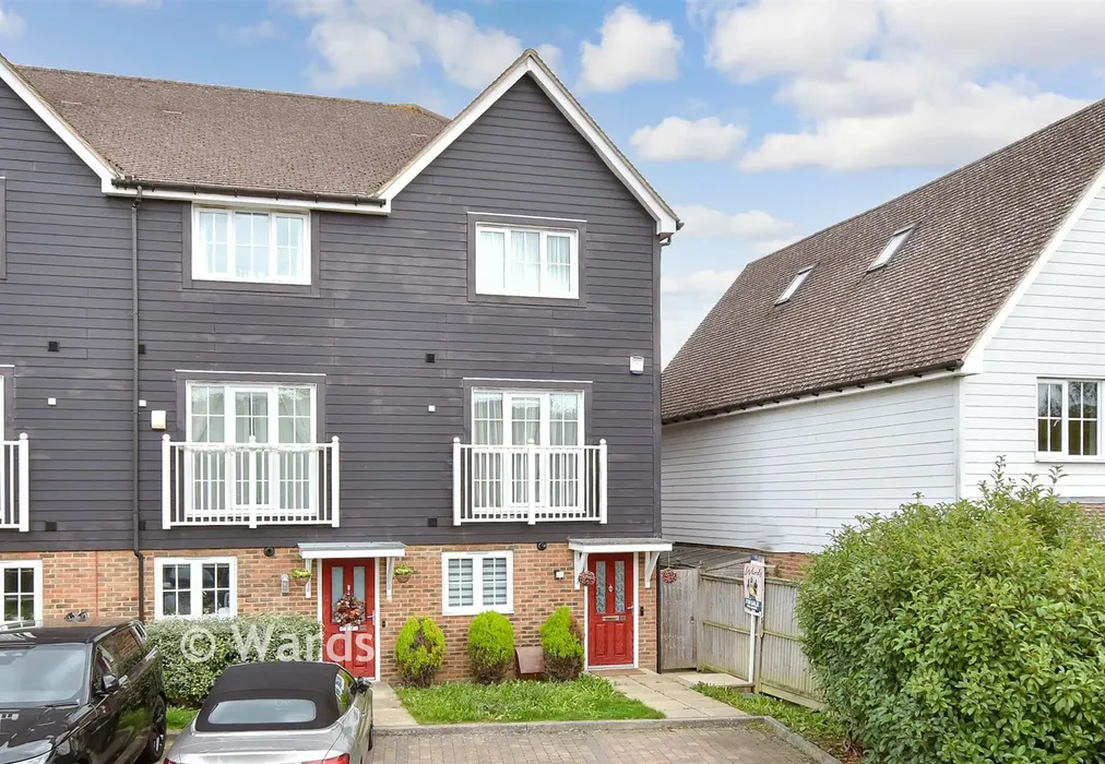 External (Web) - Poynder Drive, Holborough Lakes, Kent - Wards of Kent