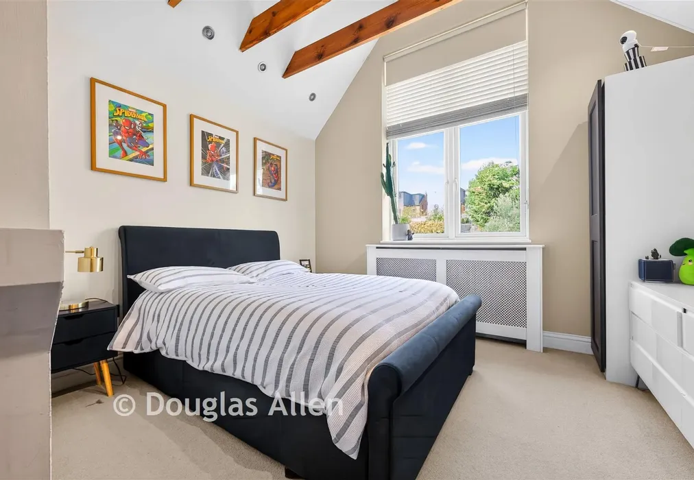 Bedroom - Brook Road, Epping, Essex - Wards of Kent