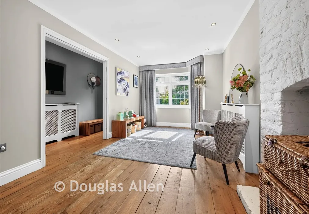 Lounge/Diner - Brook Road, Epping, Essex - Wards of Kent