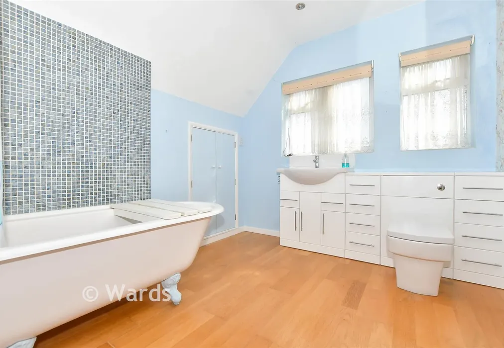 Bathroom - Church Road, New Romney, Kent - Wards of Kent