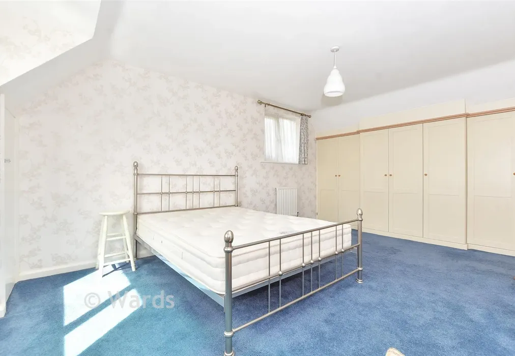 Bedroom 1 - Church Road, New Romney, Kent - Wards of Kent
