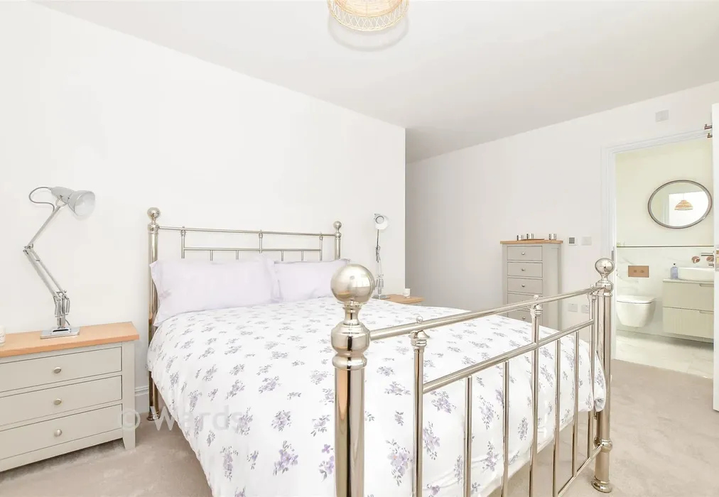 Bedroom 2 - Chapel Garden Close, Kings Hill, Kent - Wards of Kent