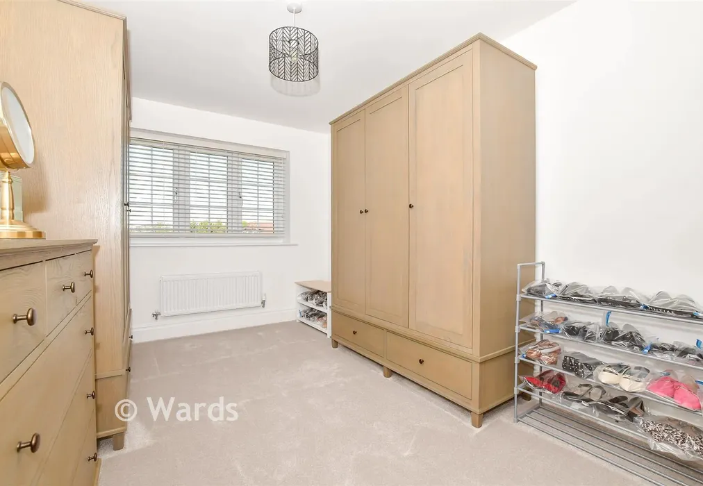 Bedroom 3 - Chapel Garden Close, Kings Hill, Kent - Wards of Kent