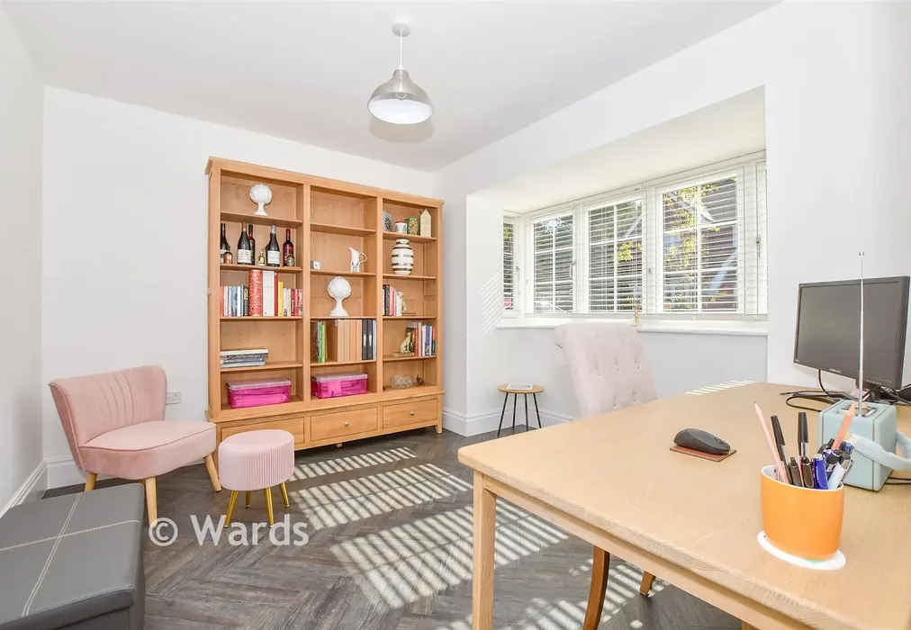 Study - Chapel Garden Close, Kings Hill, Kent - Wards of Kent