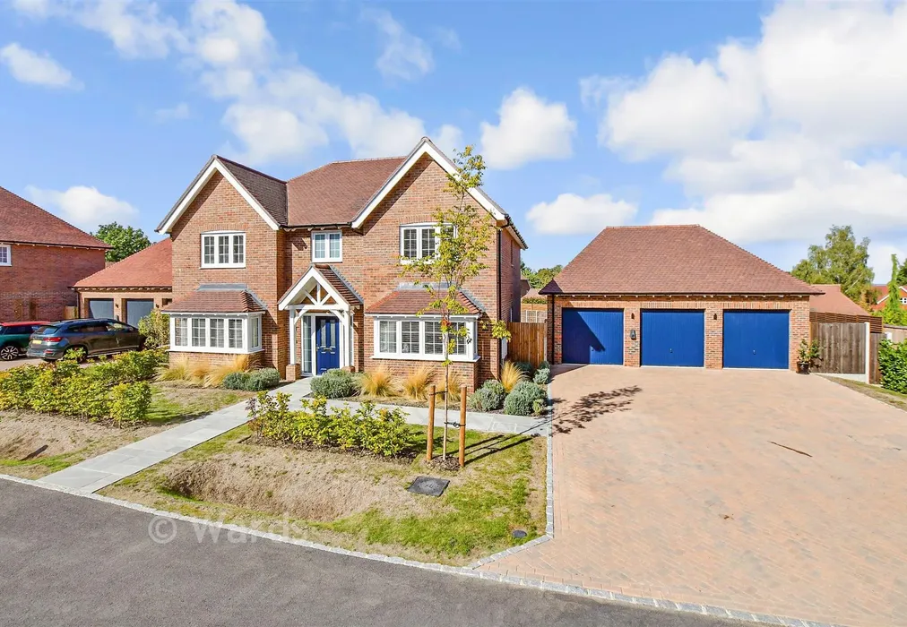 External (Web) - Chapel Garden Close, Kings Hill, Kent - Wards of Kent
