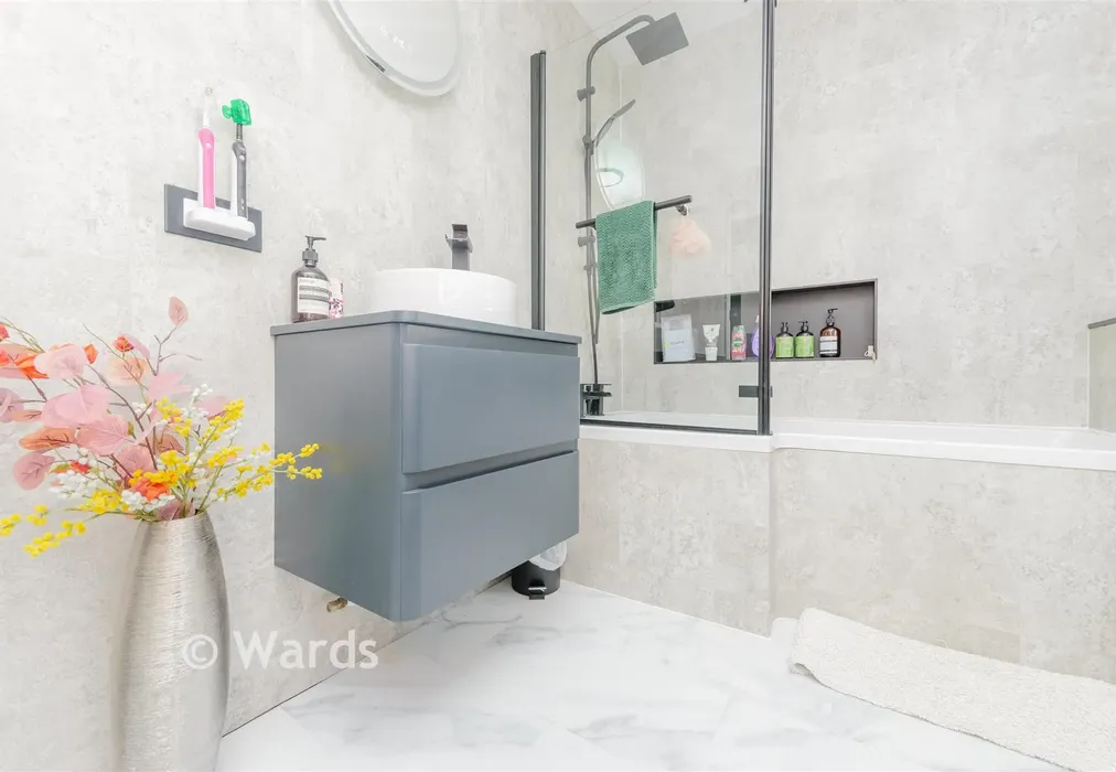 Shower Room - Chapel Road, Isle Of Grain, Rochester, Kent - Wards of Kent