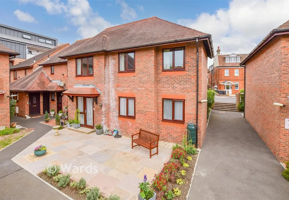 External (Web) - Lyons Crescent, Tonbridge, Kent - Wards of Kent