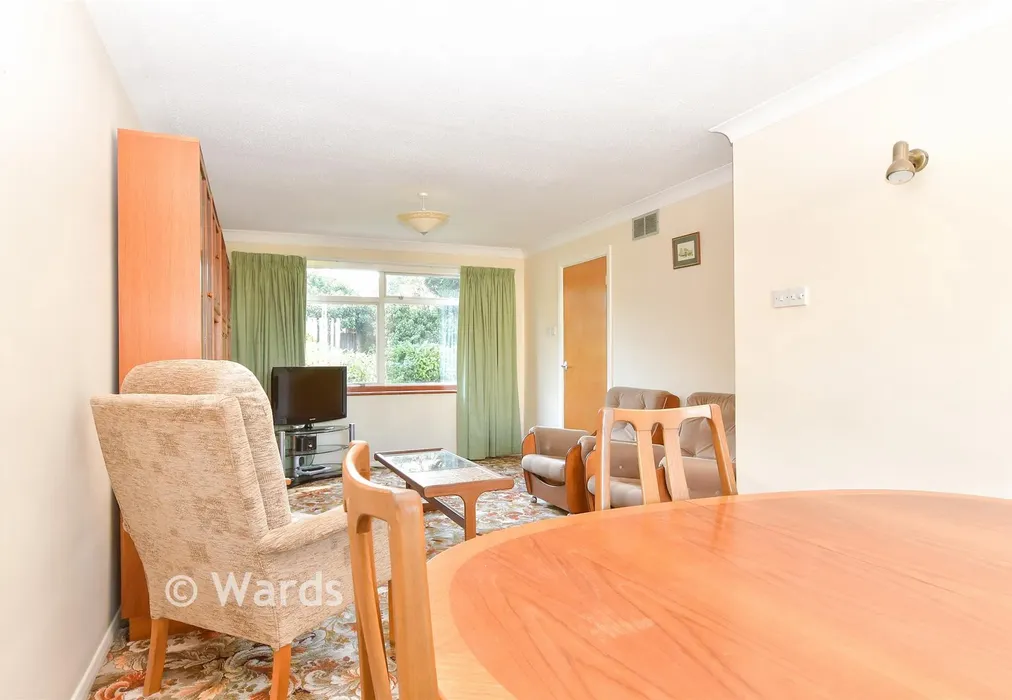 Lounge/Diner - Fountain Road, Strood, Rochester, Kent - Wards of Kent