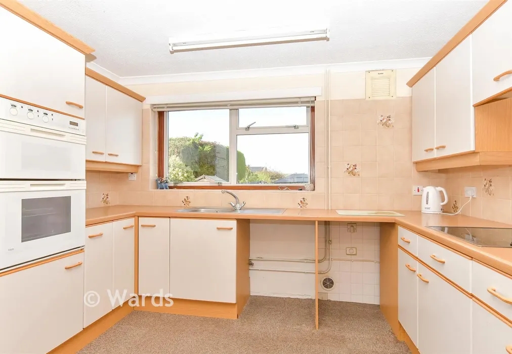 Kitchen - Fountain Road, Strood, Rochester, Kent - Wards of Kent