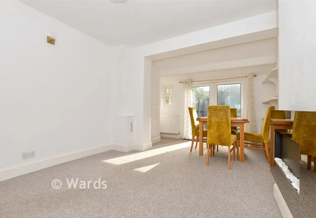 Lounge/ Diner - Claremont Gardens, Ramsgate, Kent - Wards of Kent