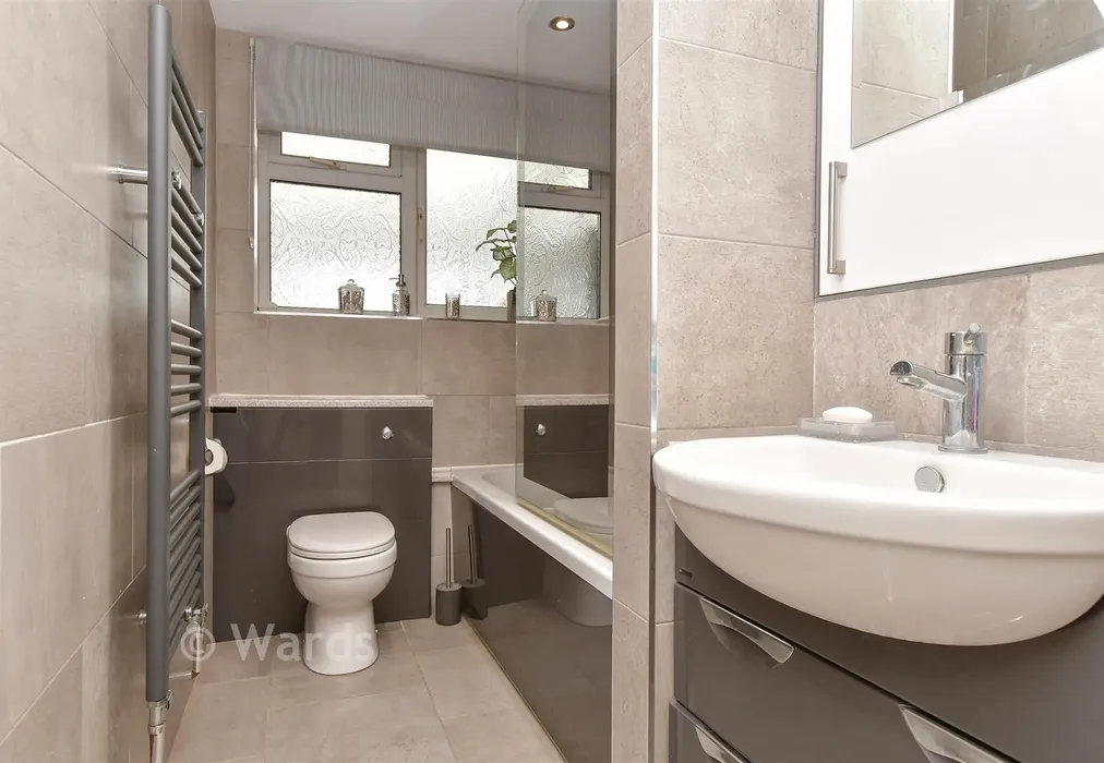 Lounge - Fairview Drive, Higham, Kent - Wards of Kent