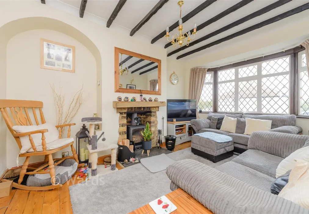 Lounge - Lamorna Avenue, Gravesend, Kent - Wards of Kent