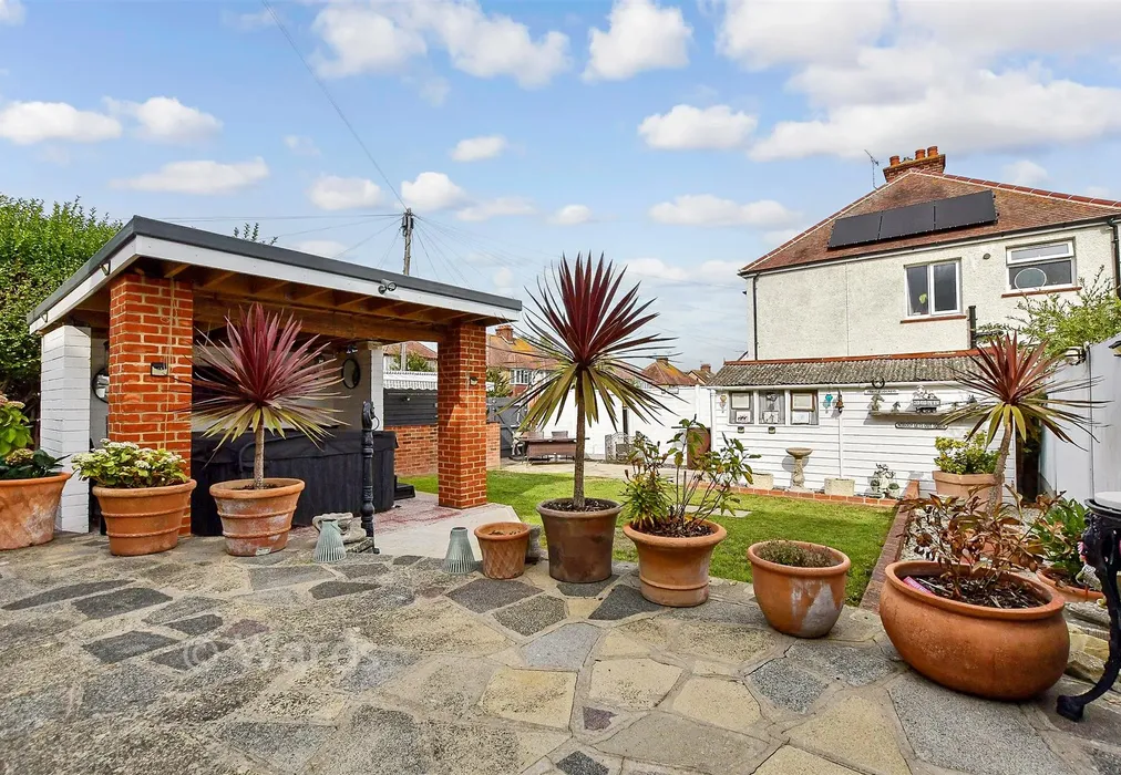Rear Garden - Garrard Avenue, Margate, Kent - Wards of Kent
