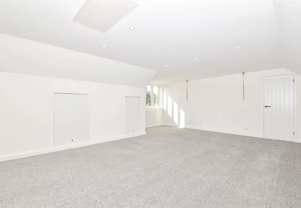 Bedroom 1 - Cripple Street, Maidstone, Kent - Wards of Kent