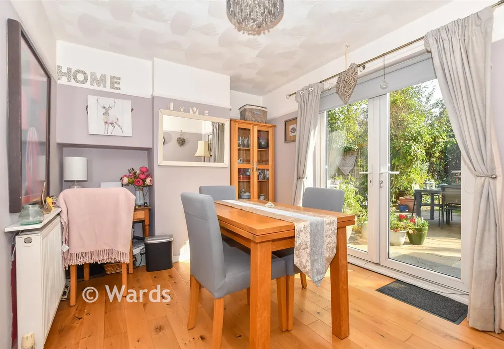 Dining Room - Forge Meadows, Headcorn, Kent - Wards of Kent
