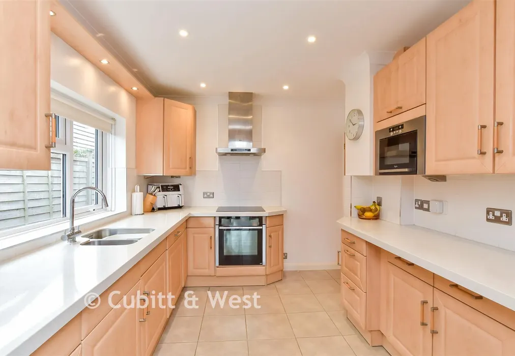 Kitchen - Green Ridge, Brighton, East Sussex - Wards of Kent