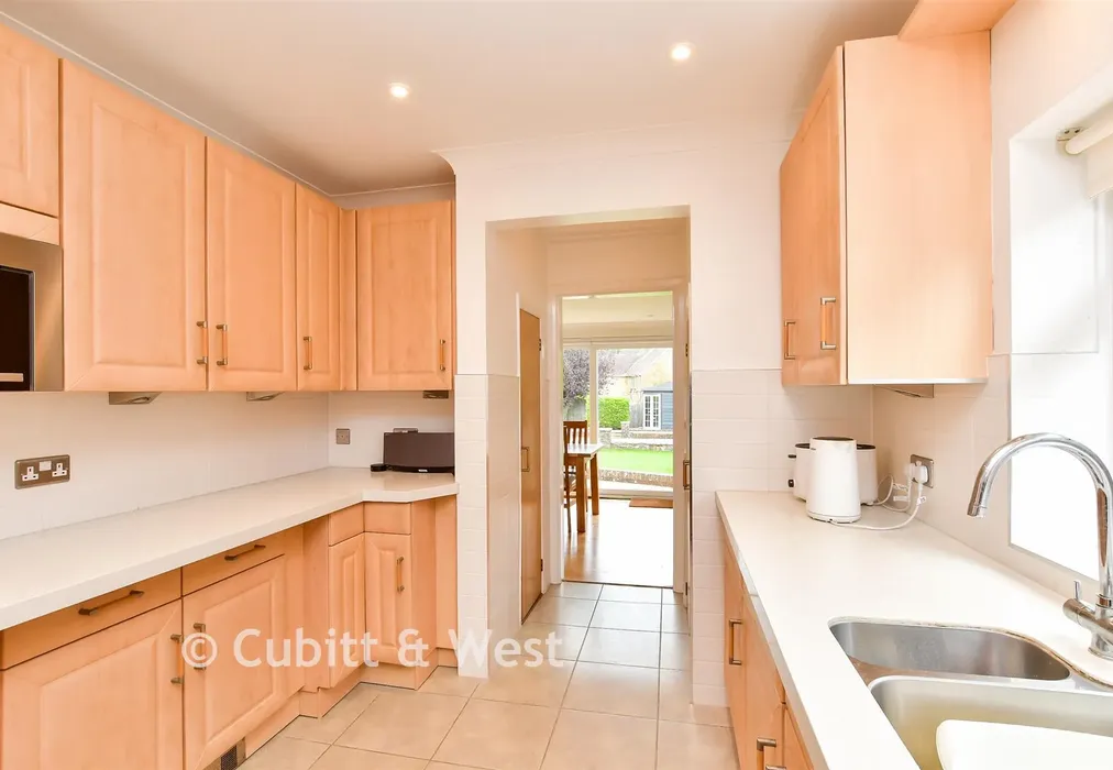 Kitchen - Green Ridge, Brighton, East Sussex - Wards of Kent