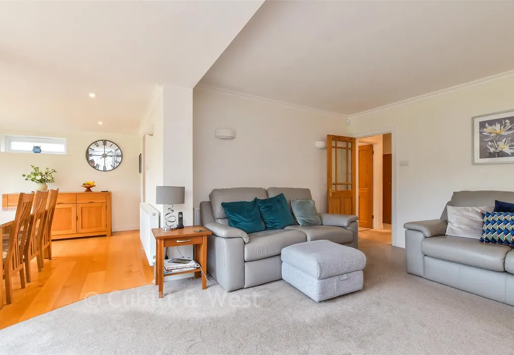 Lounge - Green Ridge, Brighton, East Sussex - Wards of Kent