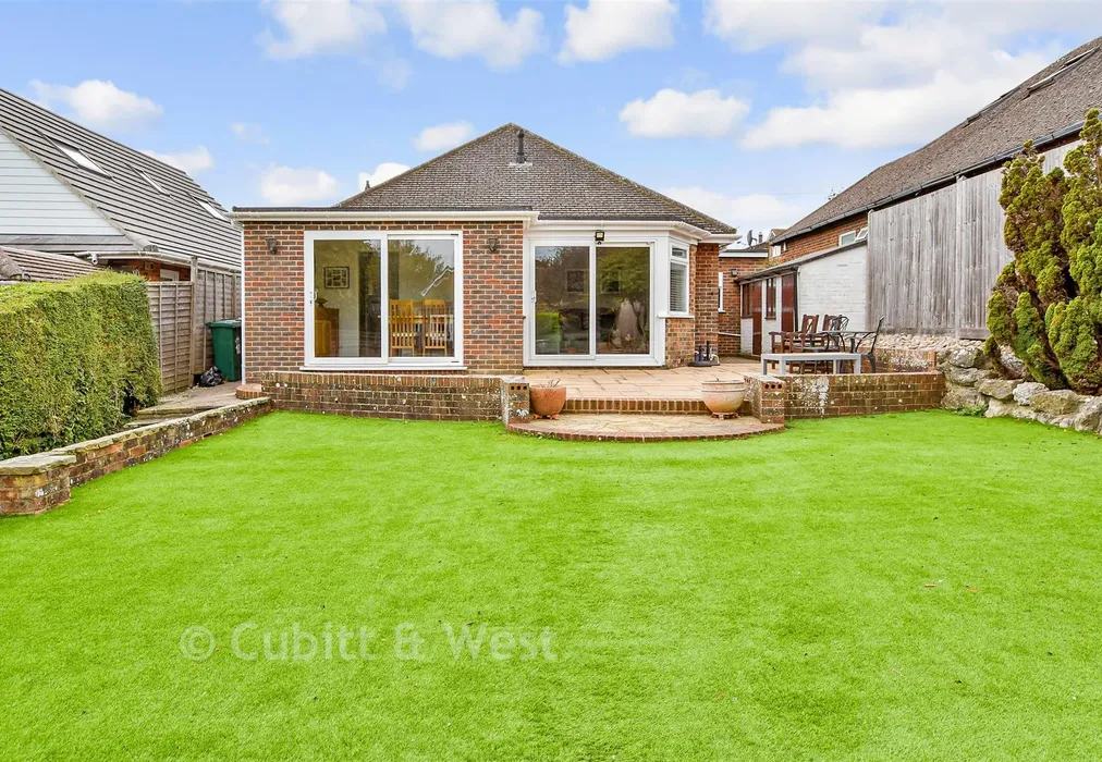 Rear Garden - Green Ridge, Brighton, East Sussex - Wards of Kent