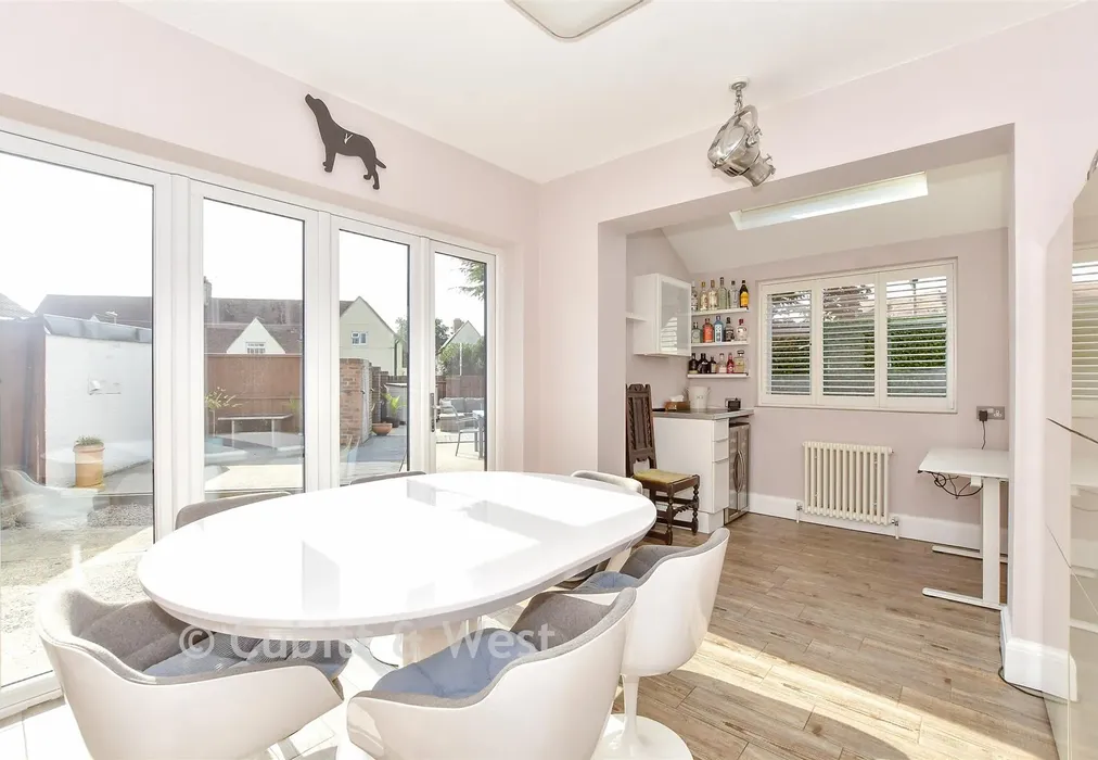 Dining Room - Boundary Way, Havant, Hampshire - Wards of Kent