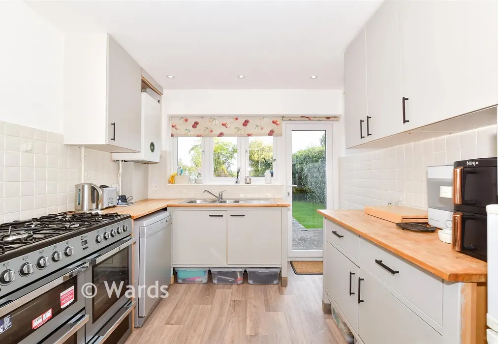 Kitchen - Linton Road, Loose, Maidstone, Kent - Wards of Kent