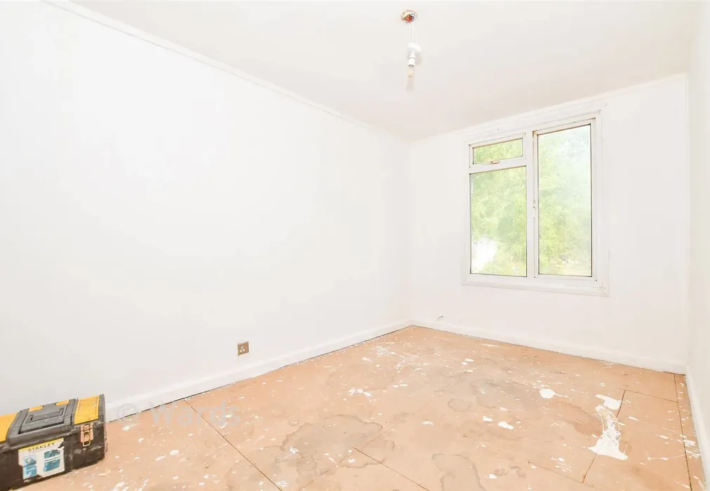 Bedroom 2 - Bicknor Road, Park Wood, Maidstone, Kent - Wards of Kent