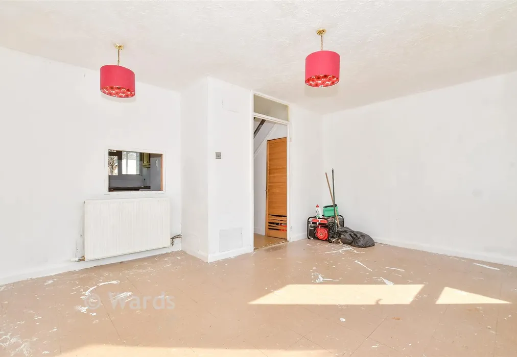 Lounge/Diner - Bicknor Road, Park Wood, Maidstone, Kent - Wards of Kent